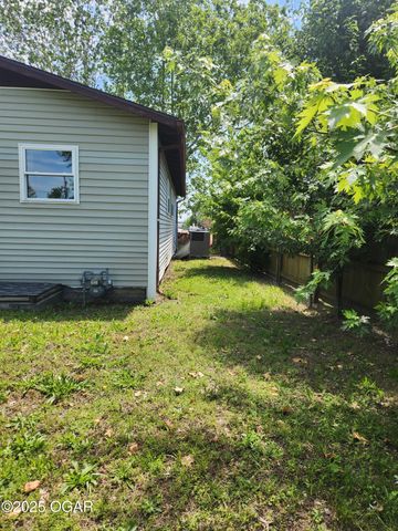 2432 S Florida, Joplin, MO 64804