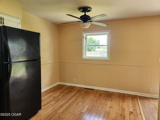 2432 S Florida, Joplin, MO 64804