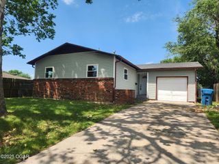 2432 S Florida, Joplin, MO 64804