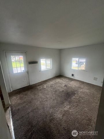 4924 S Fife Street, Tacoma, WA 98409