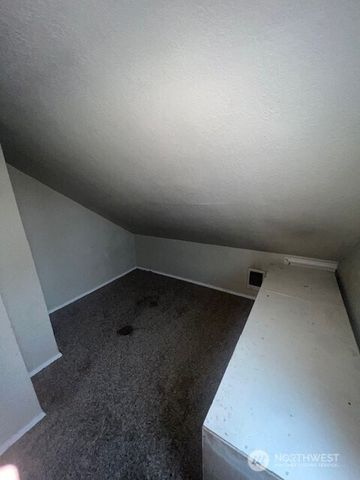 4924 S Fife Street, Tacoma, WA 98409