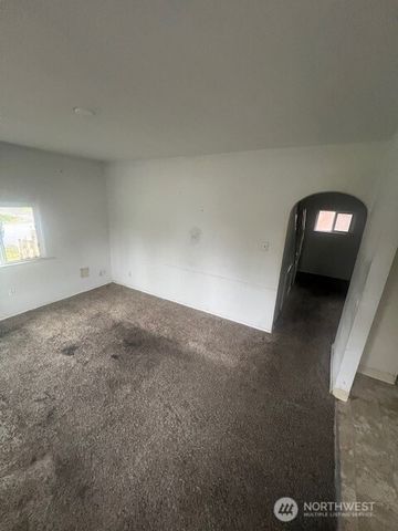 4924 S Fife Street, Tacoma, WA 98409