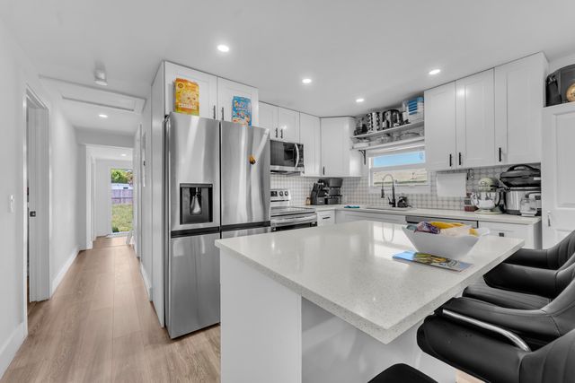 621 NW 15th Avenue, Pompano Beach, FL 33069