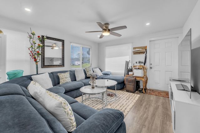 621 NW 15th Avenue, Pompano Beach, FL 33069