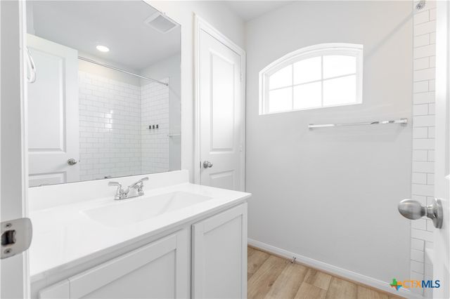 316 Lt Rusty Drive, Jarrell, TX 76537