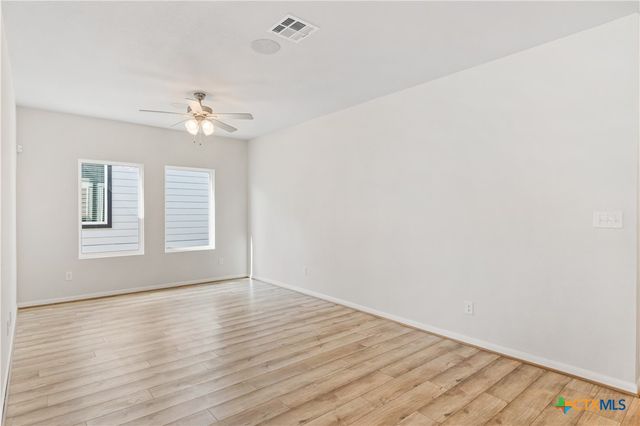 316 Lt Rusty Drive, Jarrell, TX 76537