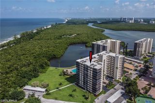 11 Bluebill AVE 1101, Naples, FL 34108