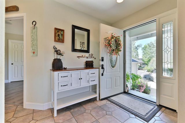 234 Mistletoe Ct, Angels Camp, CA 95222