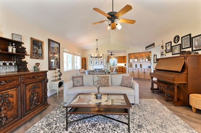 234 Mistletoe Ct, Angels Camp, CA 95222