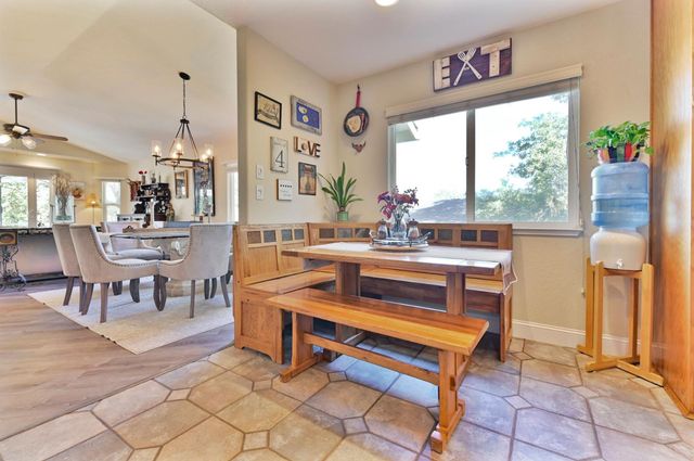 234 Mistletoe Ct, Angels Camp, CA 95222