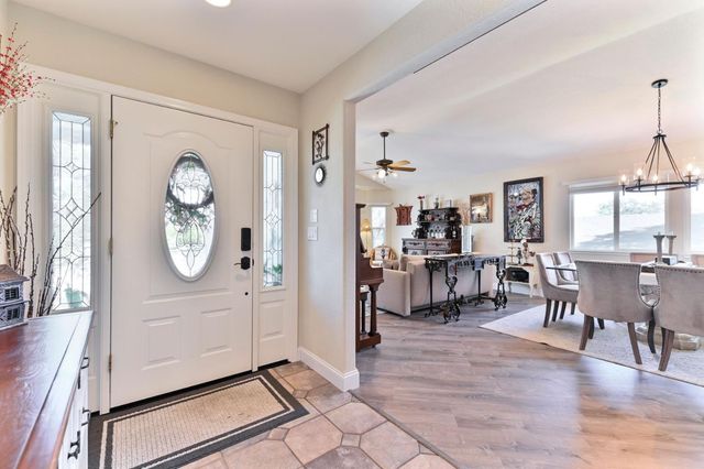 234 Mistletoe Ct, Angels Camp, CA 95222