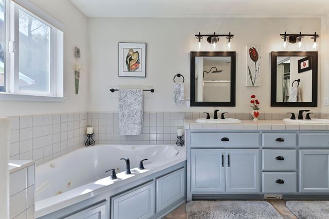 234 Mistletoe Ct, Angels Camp, CA 95222