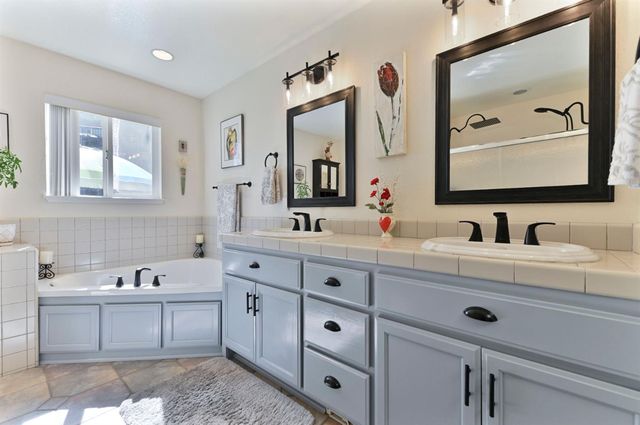 234 Mistletoe Ct, Angels Camp, CA 95222