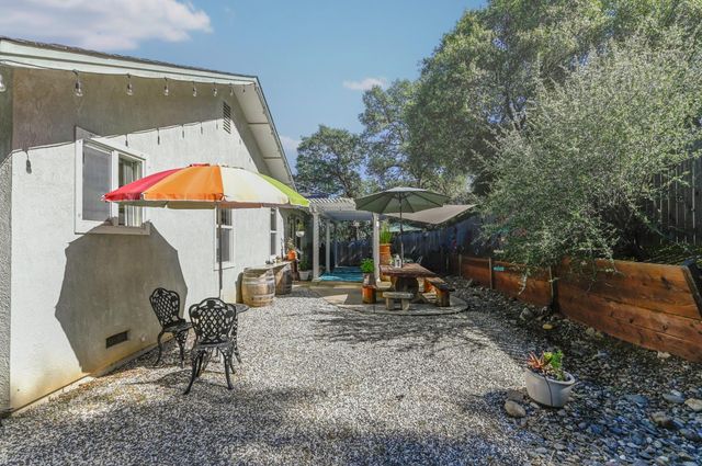 234 Mistletoe Ct, Angels Camp, CA 95222