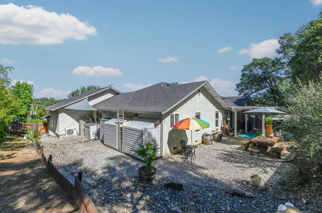 234 Mistletoe Ct, Angels Camp, CA 95222