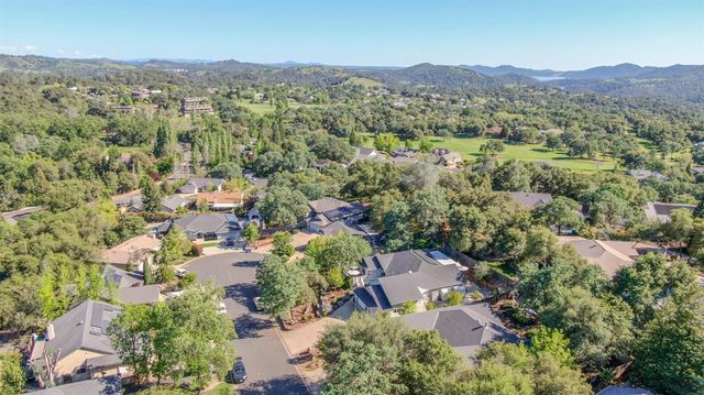 234 Mistletoe Ct, Angels Camp, CA 95222