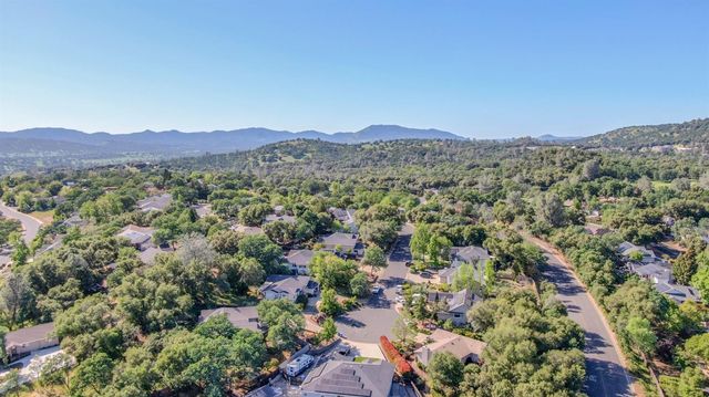 234 Mistletoe Ct, Angels Camp, CA 95222