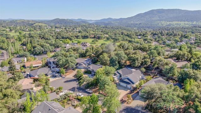 234 Mistletoe Ct, Angels Camp, CA 95222