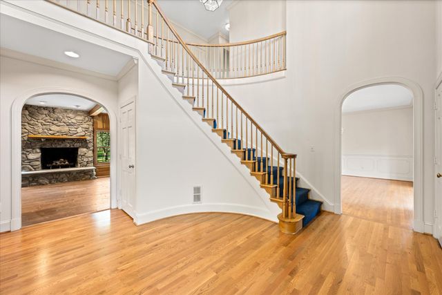 1051 KELSO RD, Great Falls, VA 22066