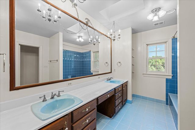 1051 KELSO RD, Great Falls, VA 22066