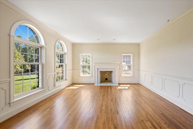 1051 KELSO RD, Great Falls, VA 22066