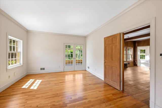 1051 KELSO RD, Great Falls, VA 22066