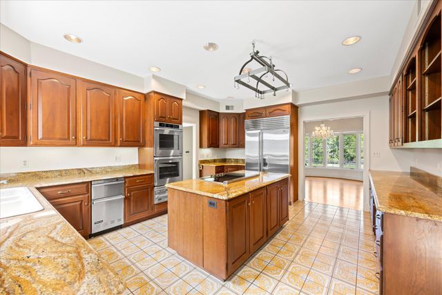 1051 KELSO RD, Great Falls, VA 22066