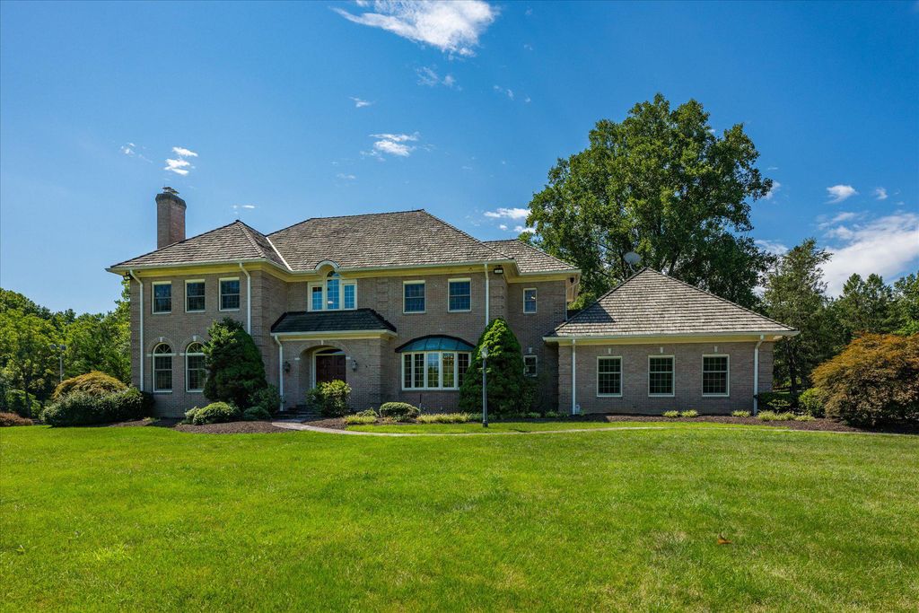 1051 KELSO RD, Great Falls, VA 22066