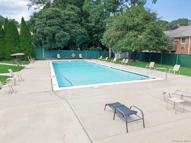 251 Village Drive 251, Hauppauge, NY 11788