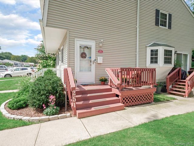251 Village Drive 251, Hauppauge, NY 11788