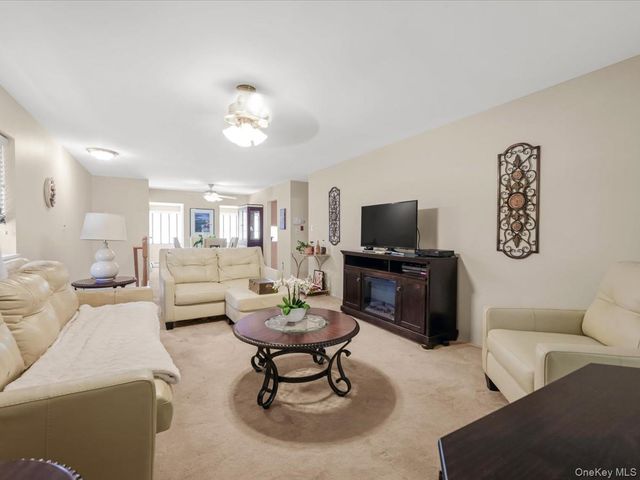 251 Village Drive 251, Hauppauge, NY 11788