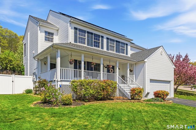 9 Clairmont Circle, Groton, CT 06355