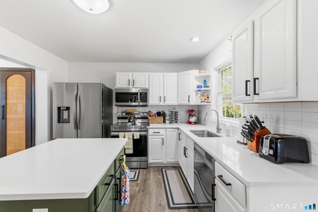 9 Clairmont Circle, Groton, CT 06355