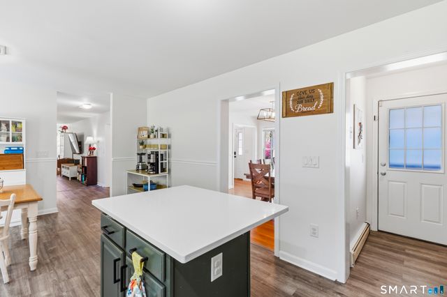 9 Clairmont Circle, Groton, CT 06355