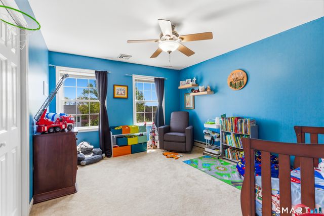 9 Clairmont Circle, Groton, CT 06355