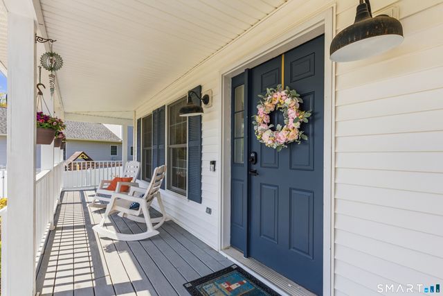 9 Clairmont Circle, Groton, CT 06355