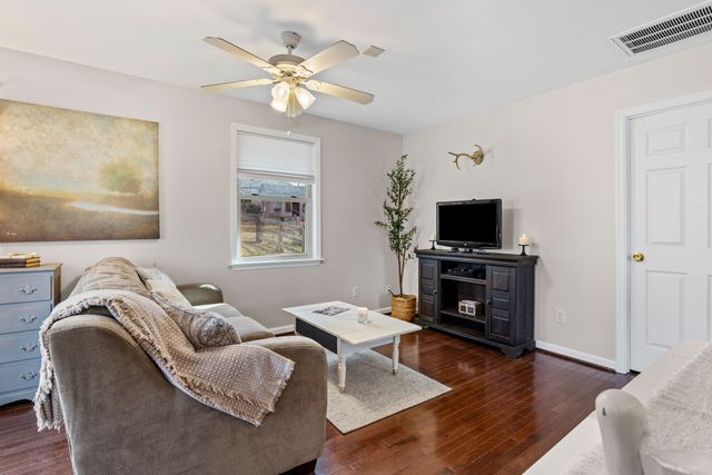 7867 Highway 100, Nashville, TN 37221