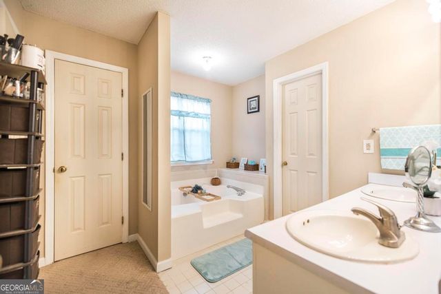 5158 Bowman Road, Macon, GA 31210