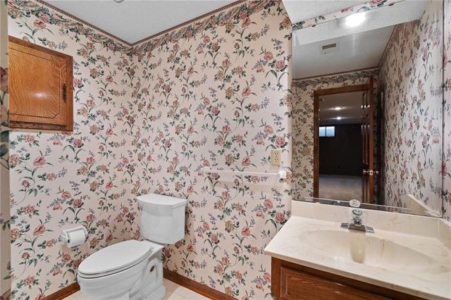 14744 S Village Drive, Olathe, KS 66062