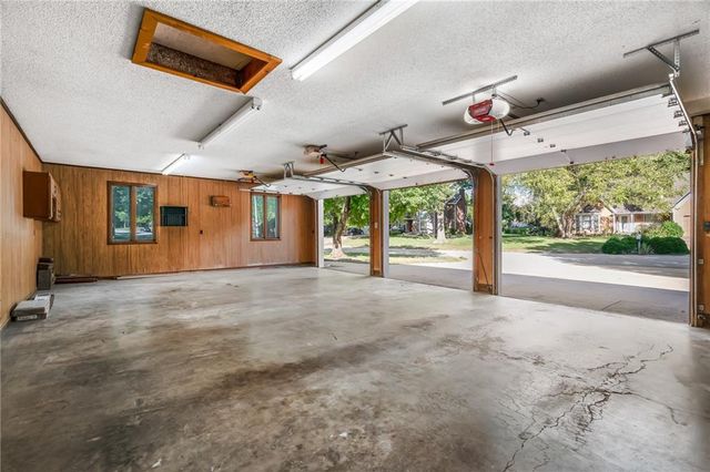 14744 S Village Drive, Olathe, KS 66062