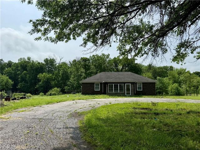31895 W 327th Street, Paola, KS 66071