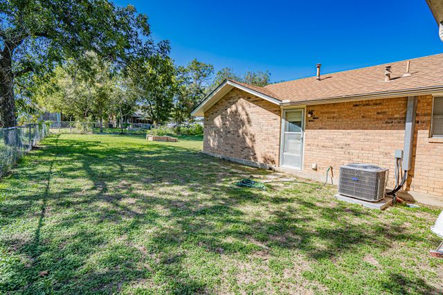 610 N Camden Street, Dublin, TX 76446
