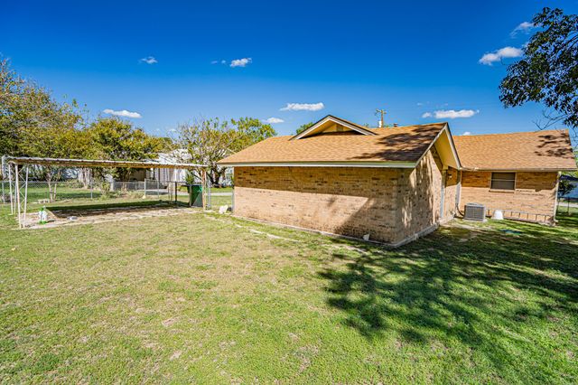 610 N Camden Street, Dublin, TX 76446