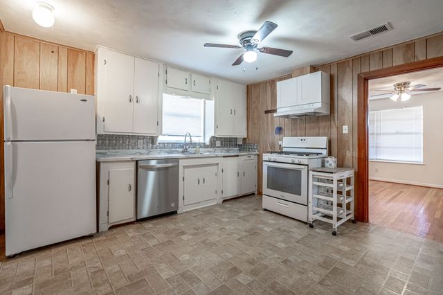 610 N Camden Street, Dublin, TX 76446