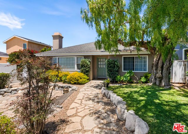 174 Flower Street, Costa Mesa, CA 92627