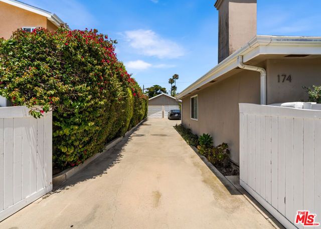 174 Flower Street, Costa Mesa, CA 92627