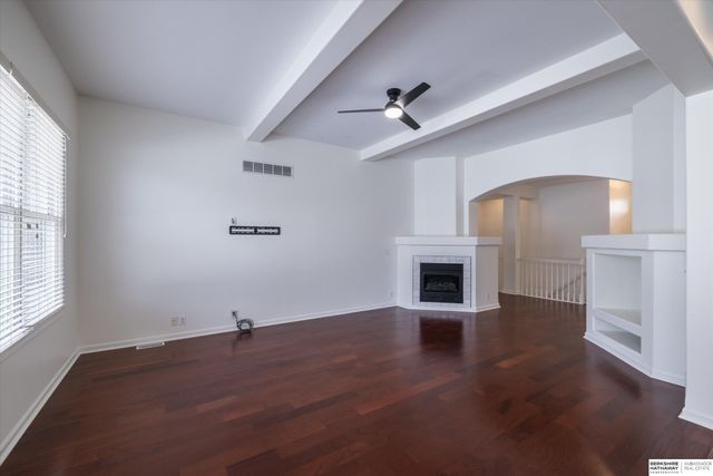 18886 Mayberry Plaza, Elkhorn, NE 68022