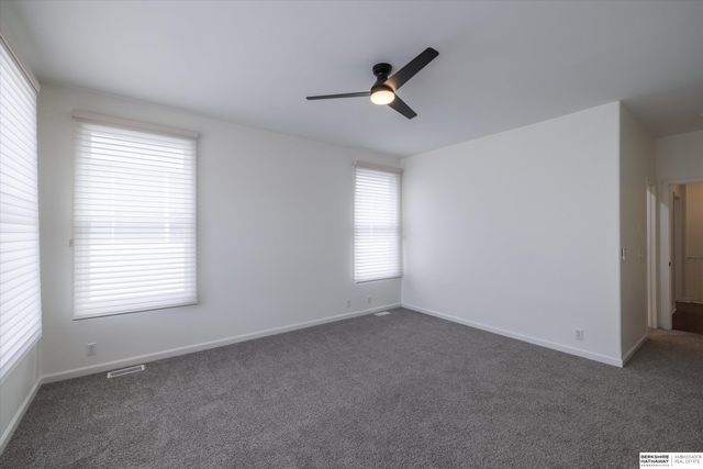 18886 Mayberry Plaza, Elkhorn, NE 68022