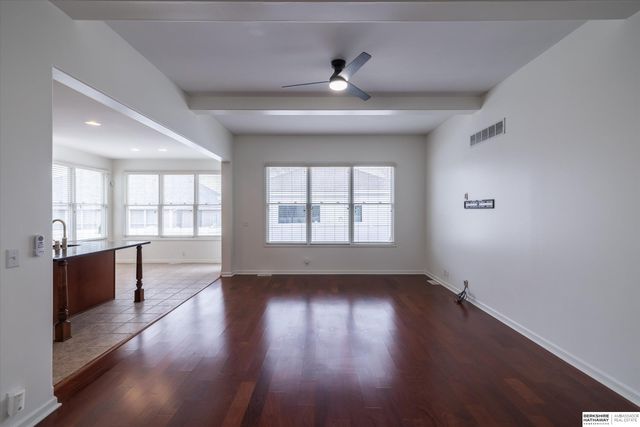 18886 Mayberry Plaza, Elkhorn, NE 68022