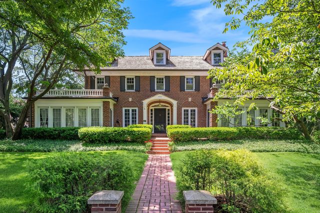 500 Maple Street, Winnetka, IL 60093